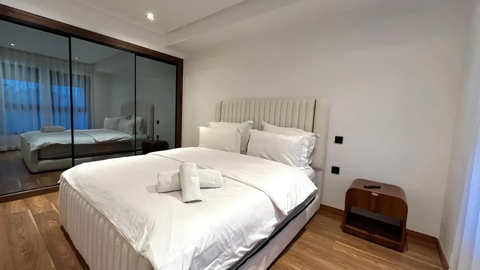 Lägenhet Les Joyeux Luxury Suites & Appart Casablanca Marocko