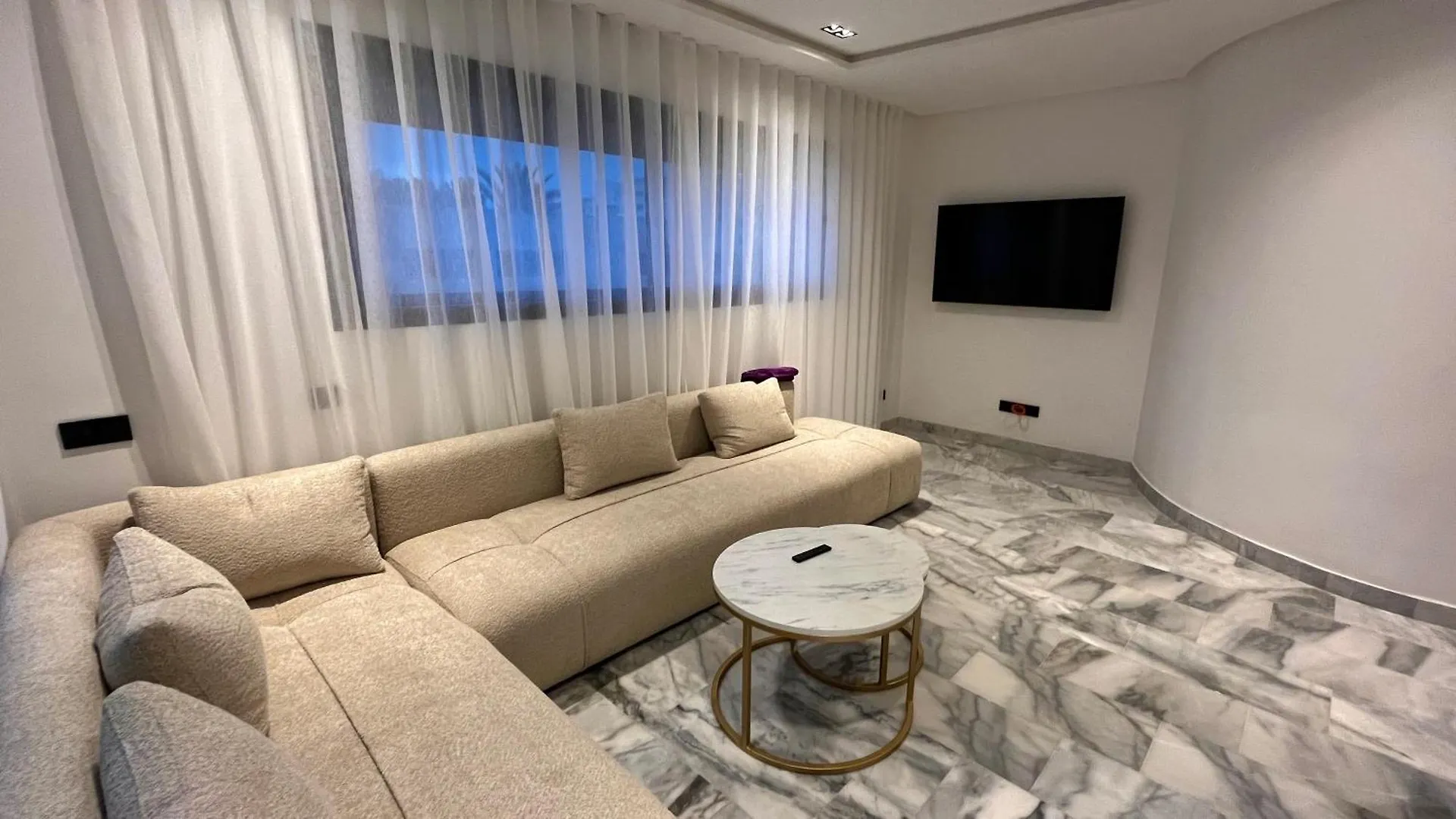 Les Joyeux Luxury Suites & Appart Casablanca 0*,