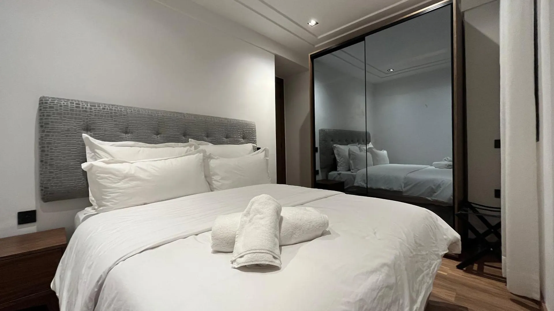 Lägenhet Les Joyeux Luxury Suites & Appart Casablanca Marocko