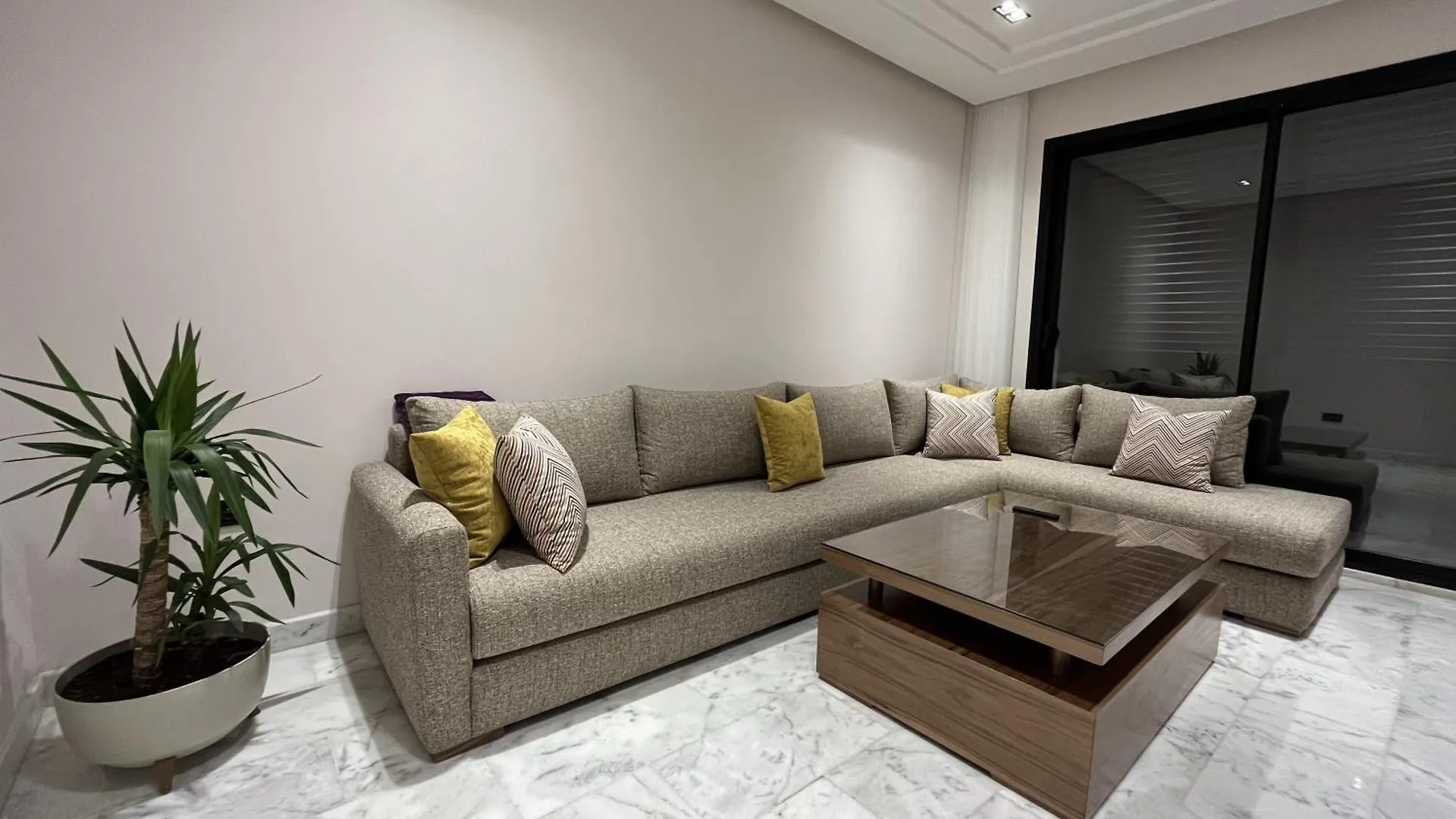 Les Joyeux Luxury Suites & Appart Casablanca 0*,
