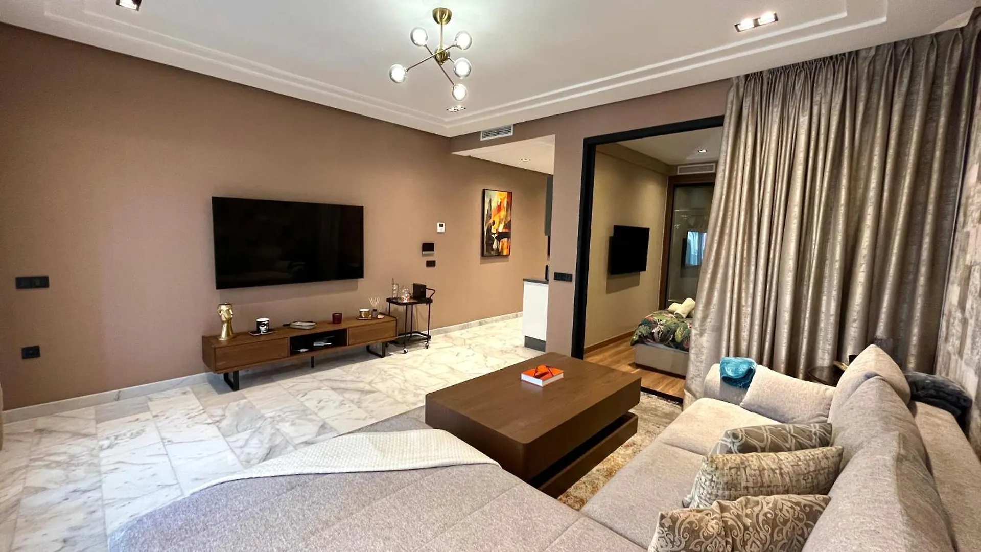 Les Joyeux Luxury Suites & Appart Casablanca Apartment