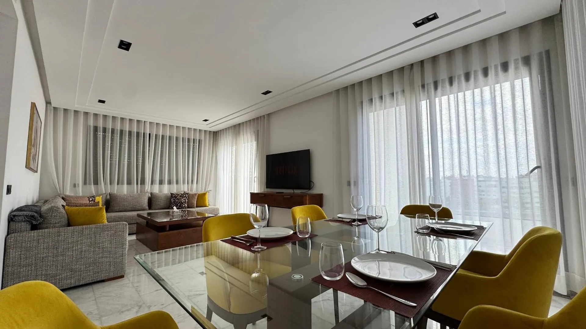 Les Joyeux Luxury Suites & Appart contacts