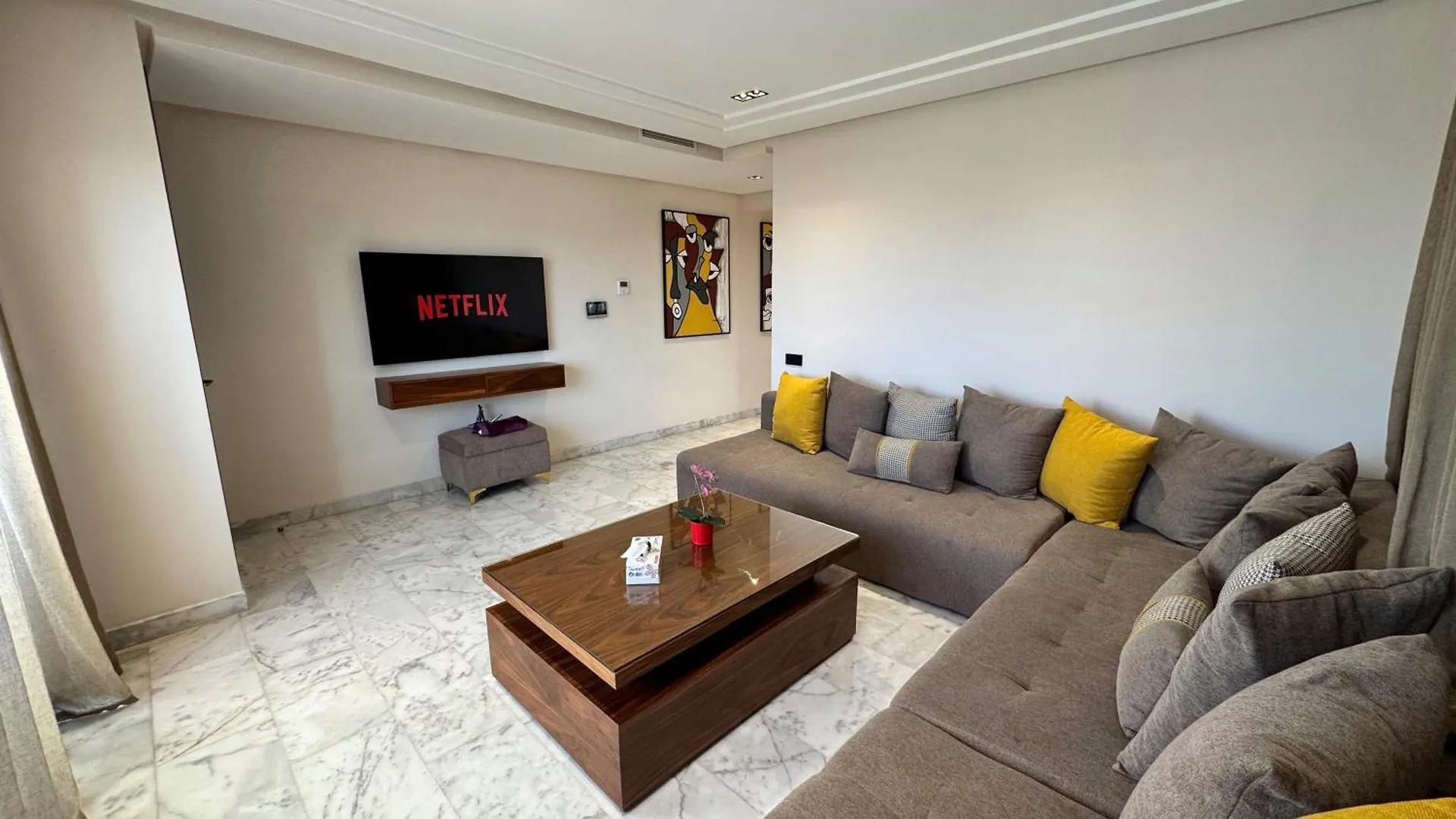 Les Joyeux Luxury Suites & Appart Casablanca 0*,  Marocko