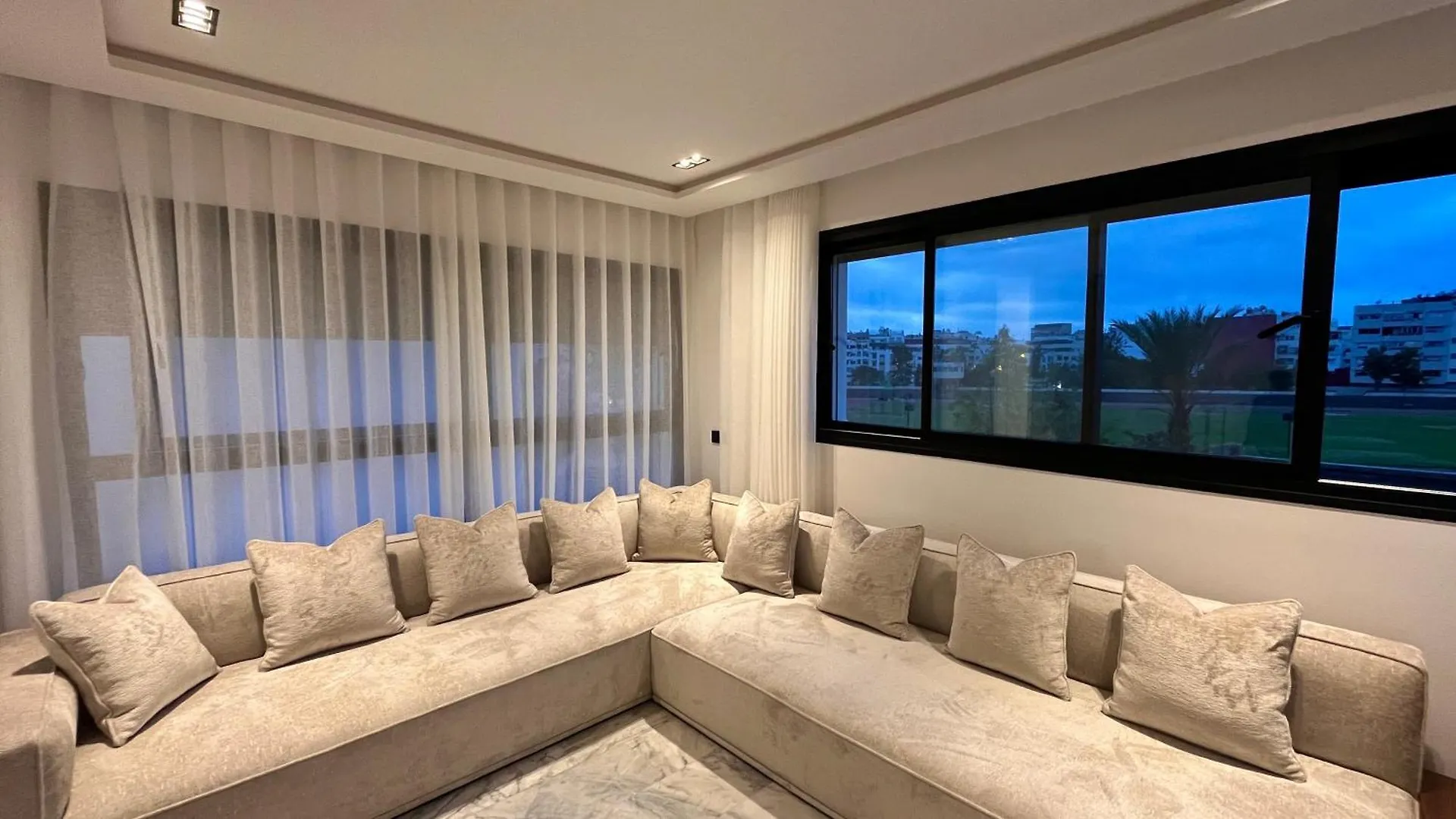 Les Joyeux Luxury Suites & Appart Касабланка Апартаменты