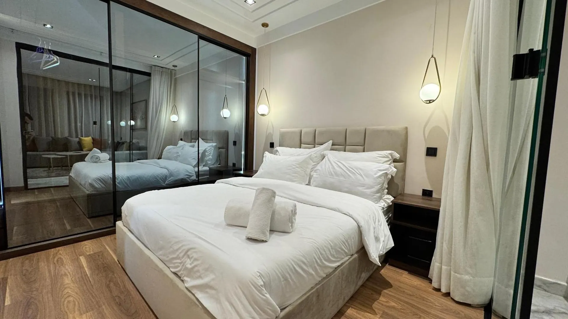 Les Joyeux Luxury Suites & Appart Касабланка 0*,